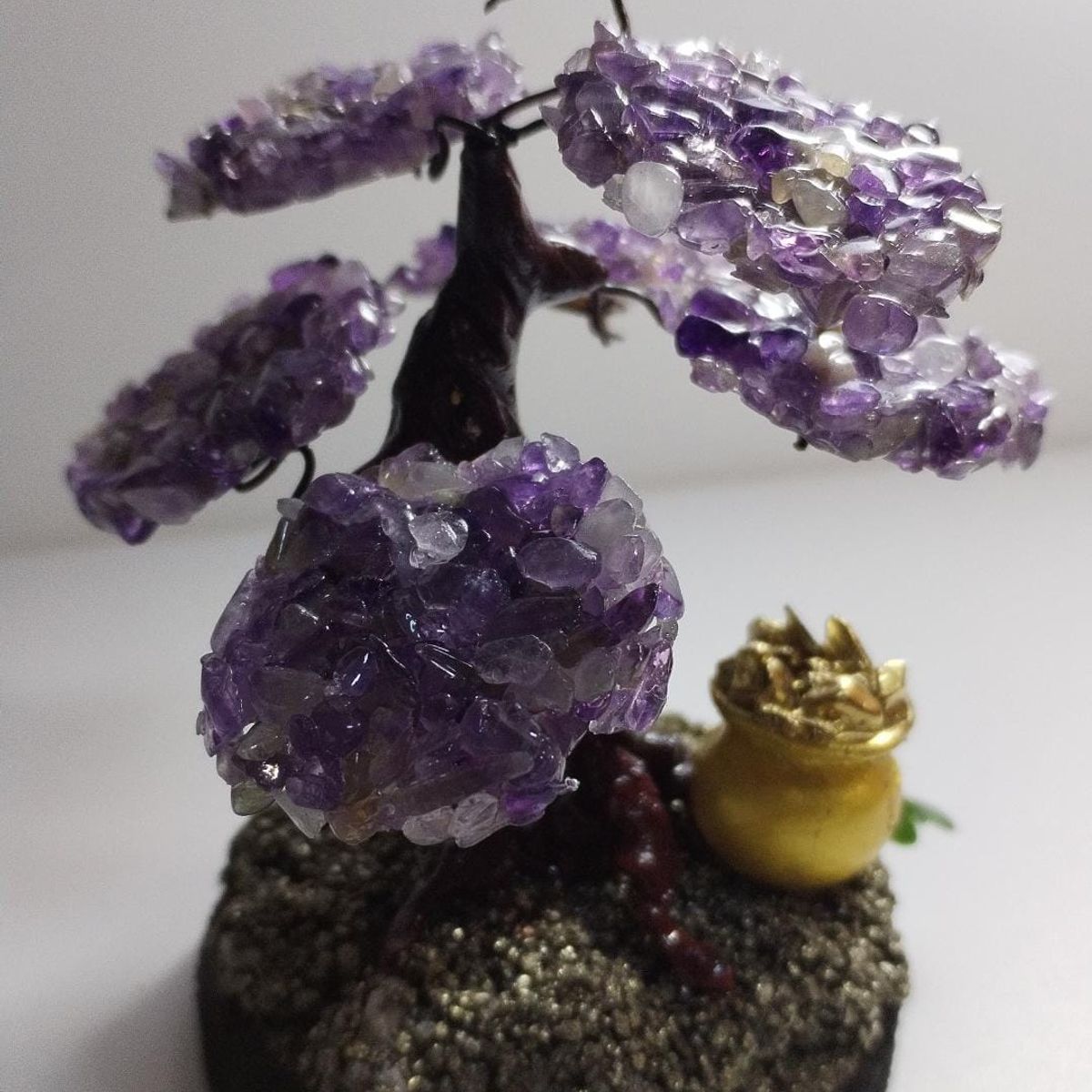 GENERICO - ARBOLITO  DE LA FELICIDAD BONSAI MEDIANO CON PIEDRAS DE CUARZO AMATISTA
