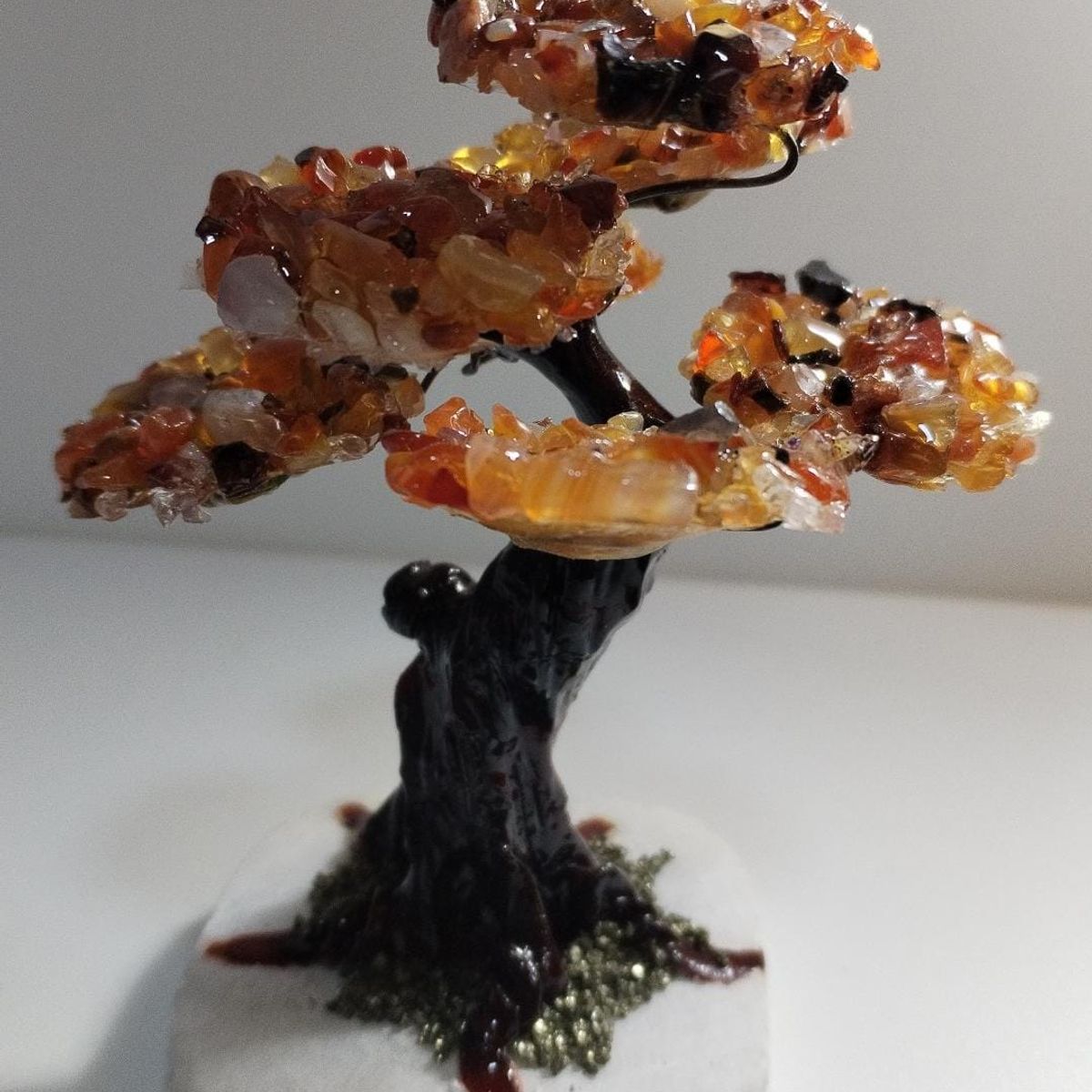 GENERICO - ARBOLITO  DE LA FELICIDAD BONSAI MEDIANO CON PIEDRAS DE AGATA