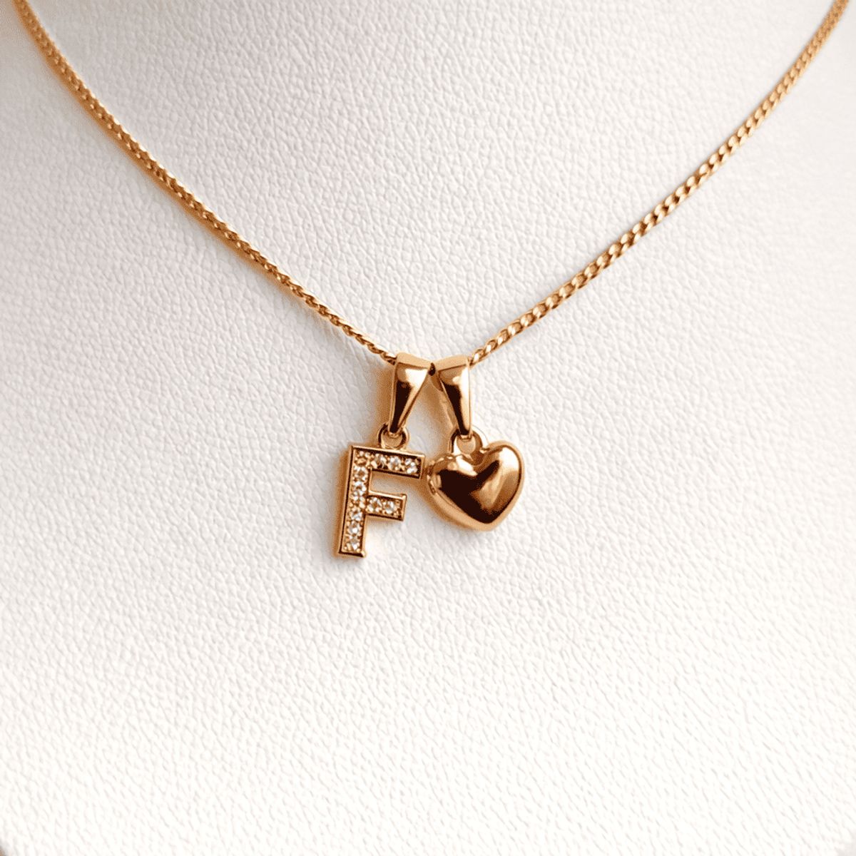 GENERICO - Collar Letra F + Corazon bañado en oro rosa 18 kilates