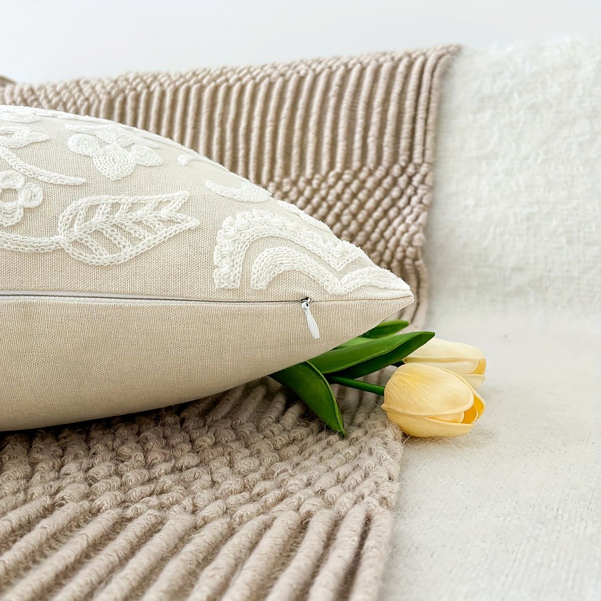 TEJICORP - Cojín Dani bordado mándala 50 x 30 cm