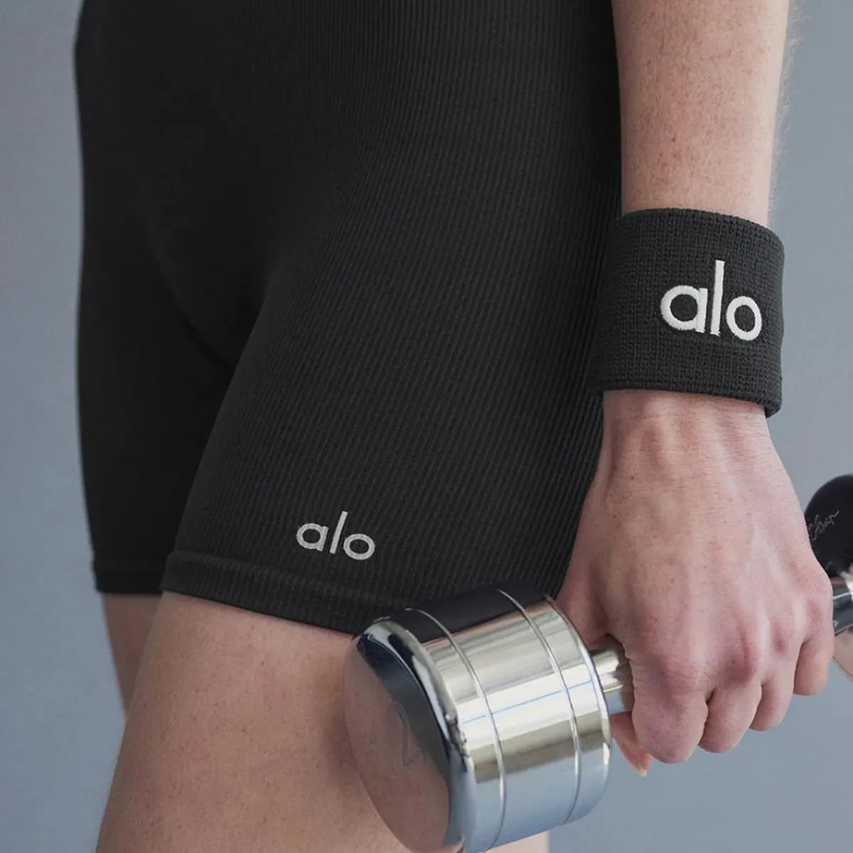 ALO - Muñequera Alo Yoga Glow Wristband 2-Pack Negro