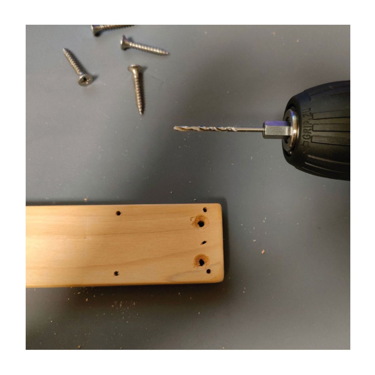 GENERICO - Taladro Inalámbrico 12V + 1 Batería + Extensor flexible 21 Accesorios