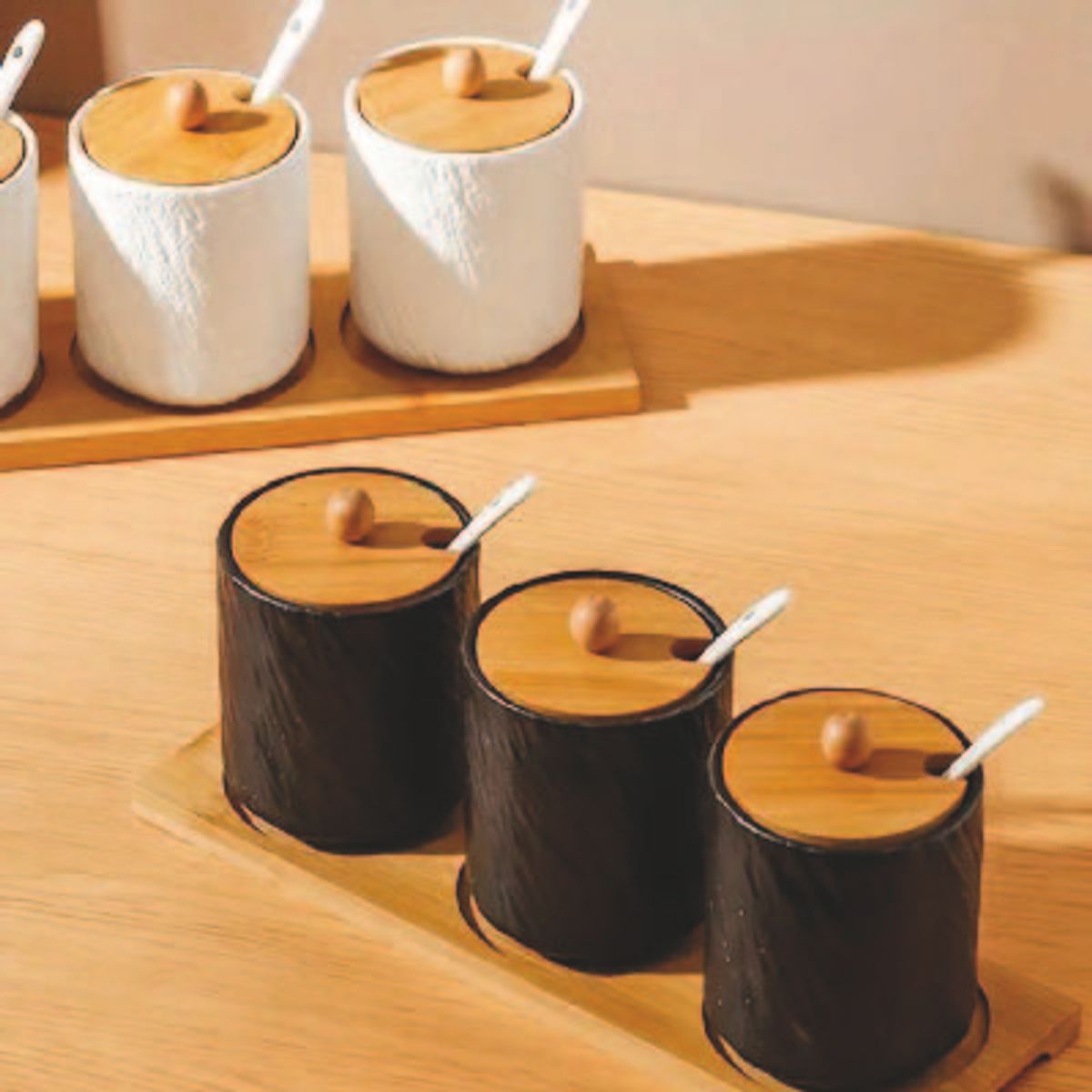 GENERICO - CONDIMENTERO DE CERÁMICA CON TAPA DE BAMBÚ