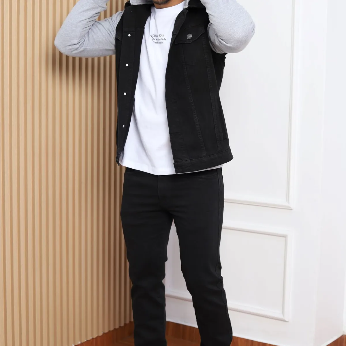 QH - Casaca Denim con Mangas y Capucha de Franela para Hombre