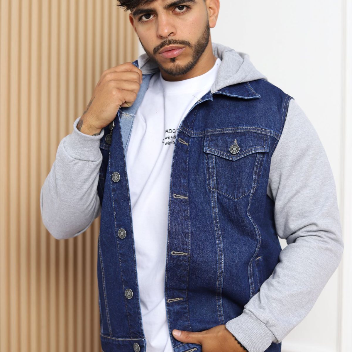 QH - Casaca Denim con Mangas y Capucha de Franela para Hombre