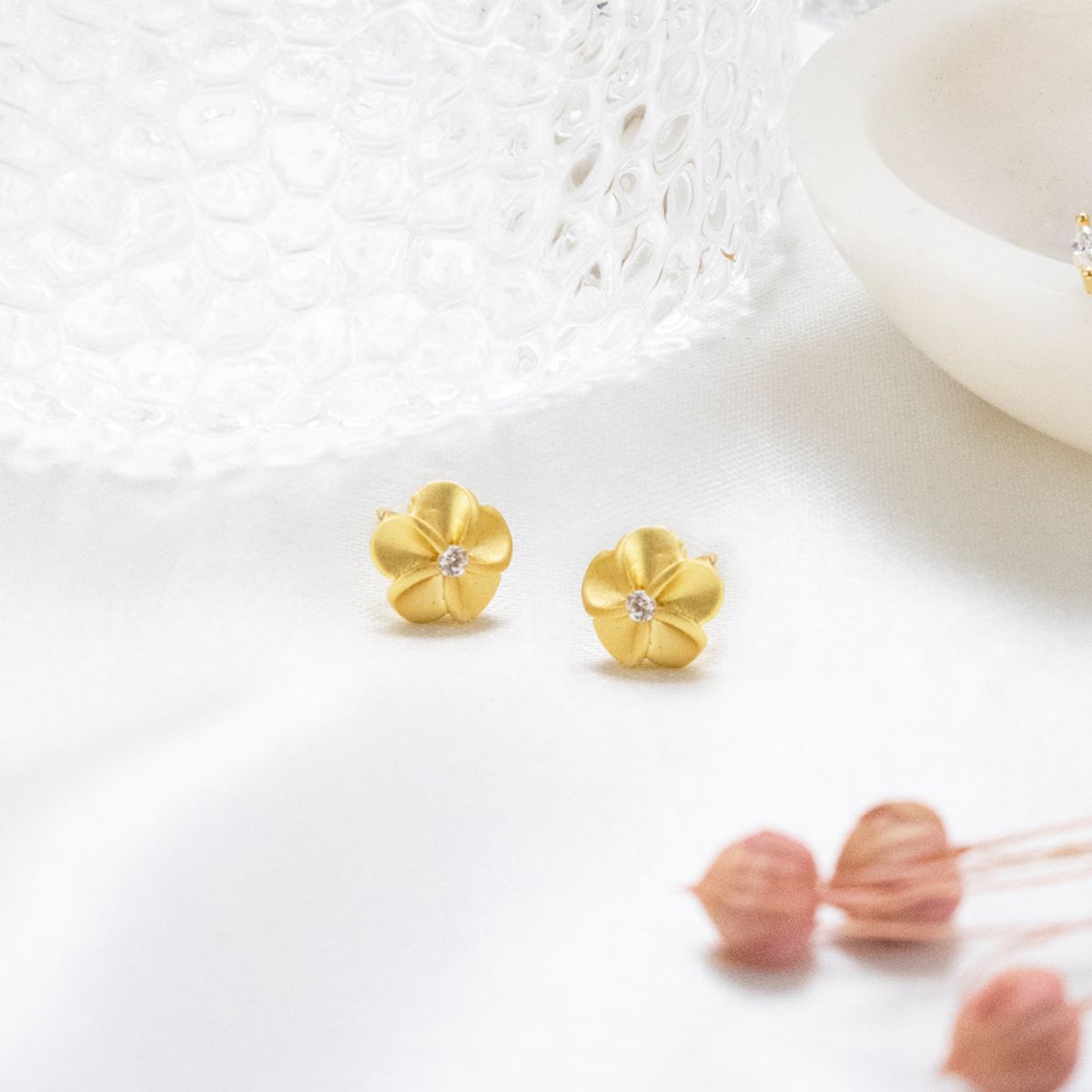 CLEO JOYAS & ACCESORIOS - Arete Golden Flower Dorado Plata