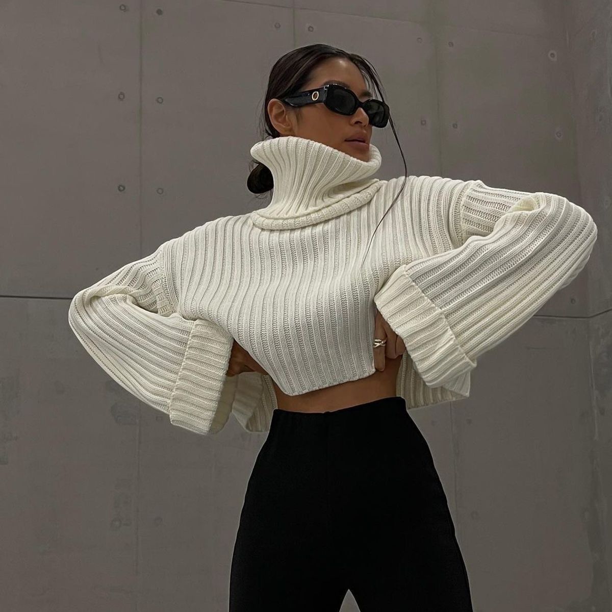 AMA OUTFITTERS - CHOMPA TIPO CROP IVY