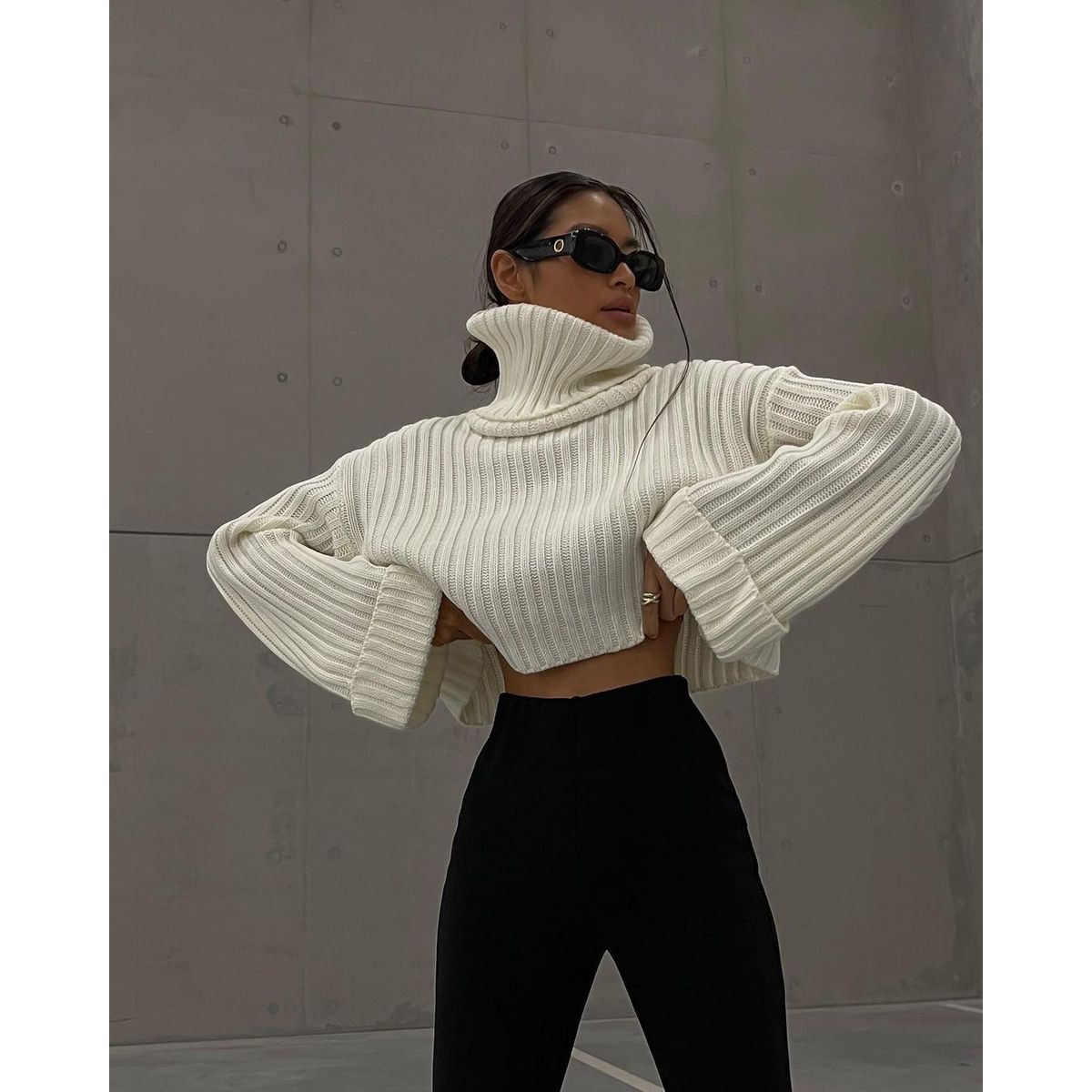 AMA OUTFITTERS - CHOMPA TIPO CROP IVY