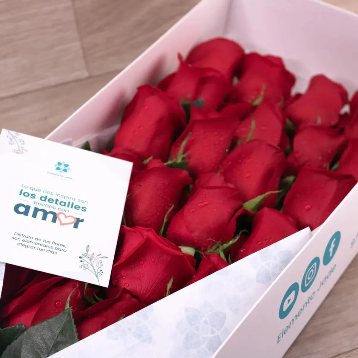 GENERICO - Caja 12 Rosas Rojas Premium