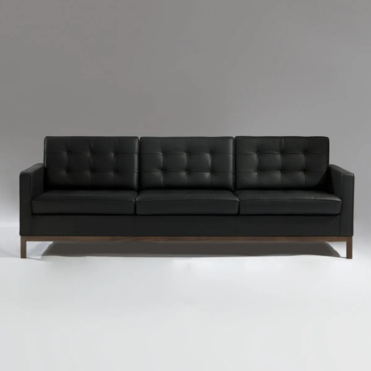 ARTSOFA - SOFA DE 3 ASIENTOS KNOLL EN CUERO NEGRO CON BASE DE MADERA