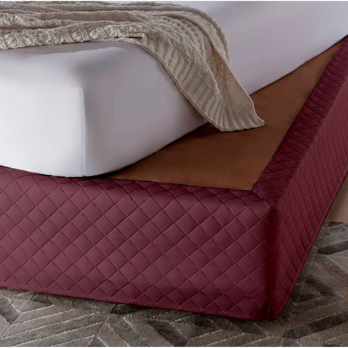 GENERICO - FALDON DE TARIMA KING 200CM x 200CM QUILTED ROMBOS CONCHEVINO 35CM
