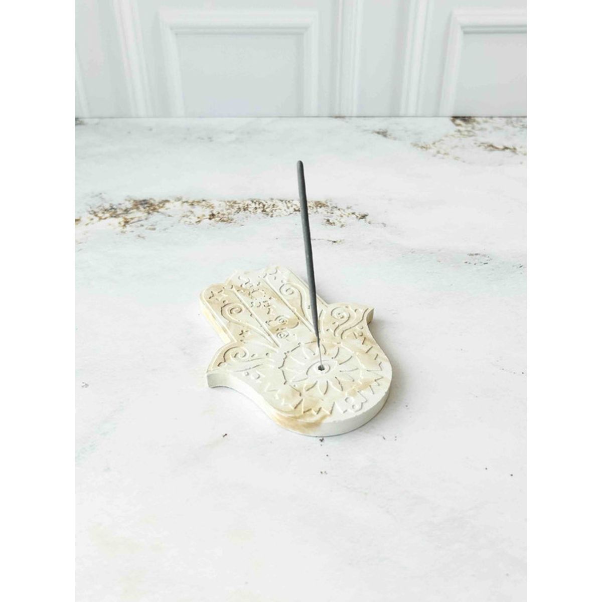 CONKRETE - Portainciensos Mano Hamsa de cemento