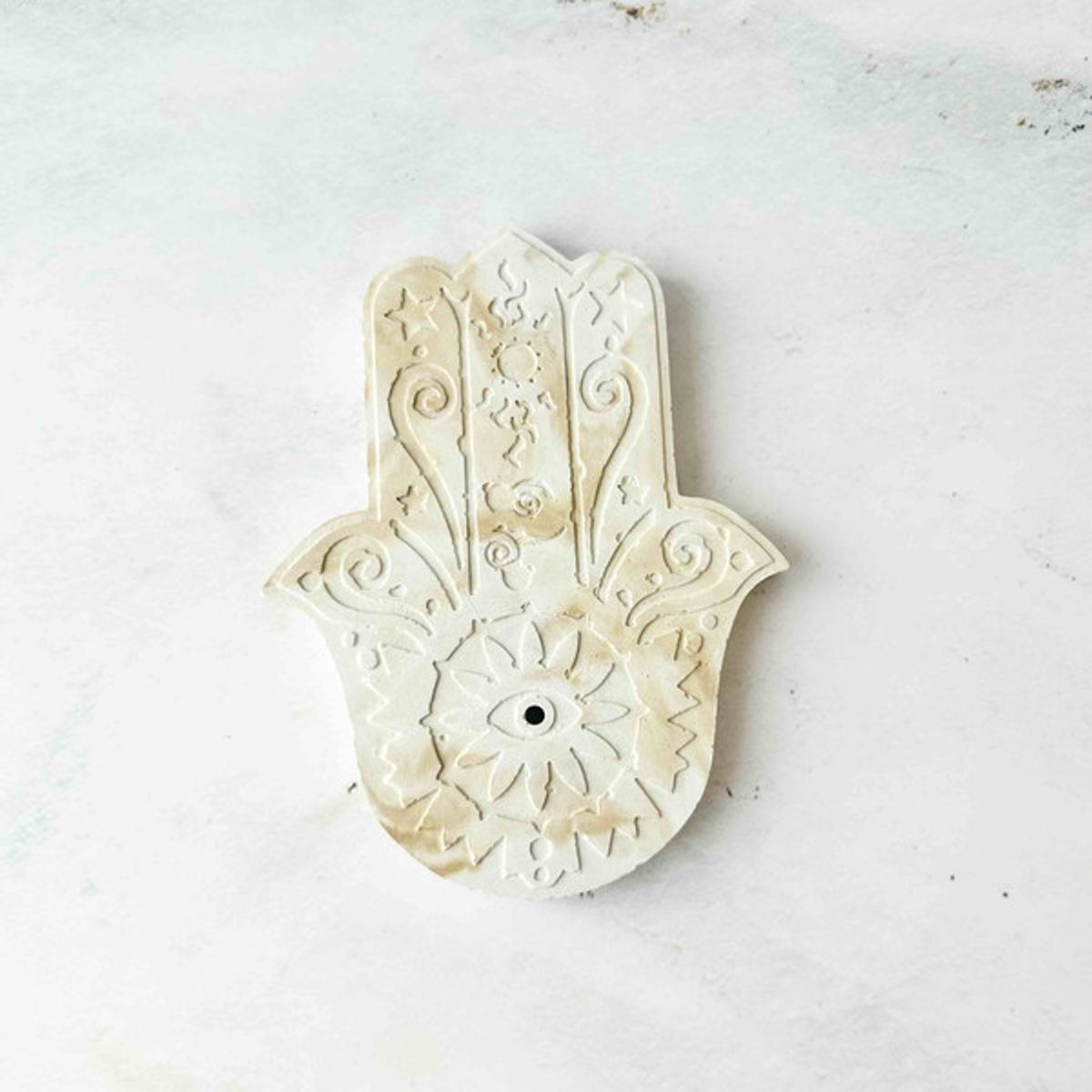 CONKRETE - Portainciensos Mano Hamsa de cemento