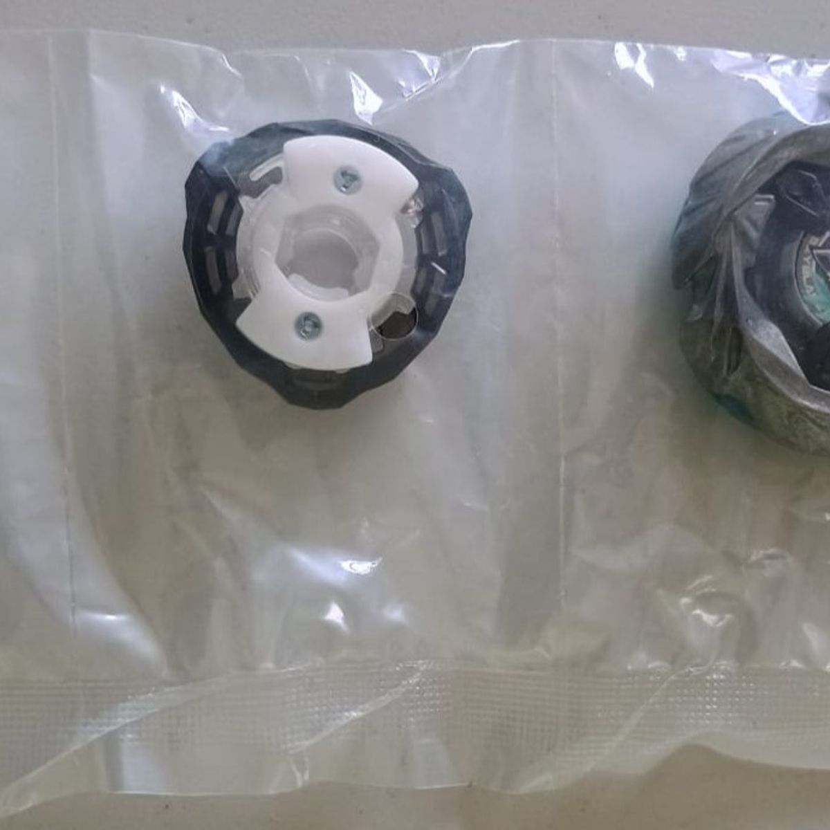 TAKARA TOMY - BEYBLADE X UX-08 SILVER WOLF 3-80FB SOLO BEYBLADE