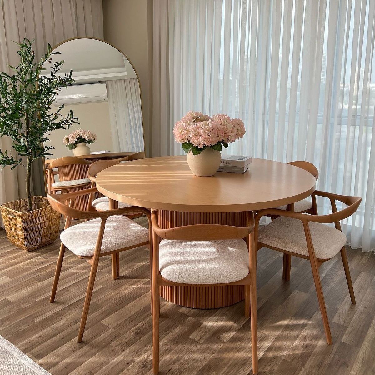 STIL NOVO - JUEGO DE COMEDOR 6 SILLAS PAULA BEIGE CLARO