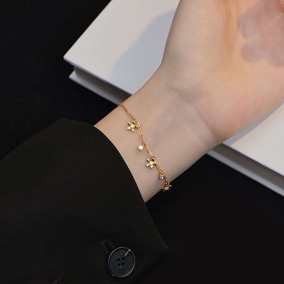 CLEO JOYAS & ACCESORIOS - Pulsera Antonia Flower Plata Bañada en Oro