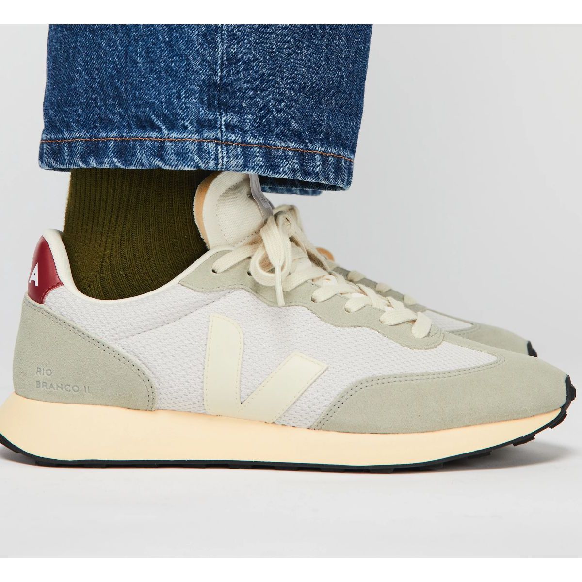 VEJA - Zapatilla rio branco alveomesh Gris