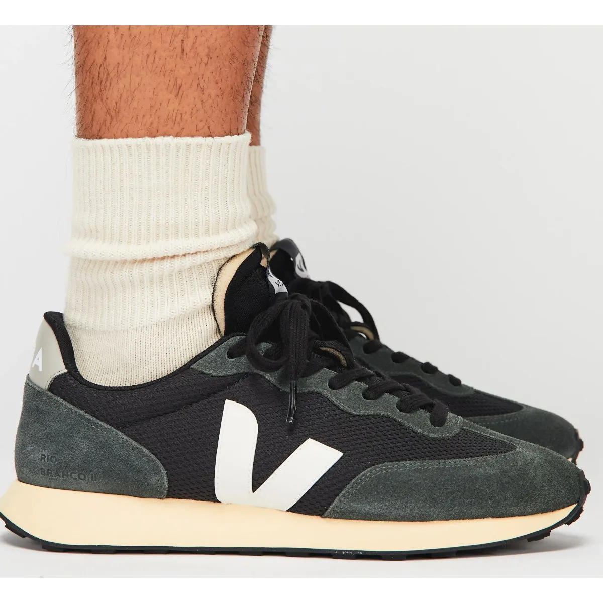 VEJA - Zapatilla rio branco alveomesh Negro