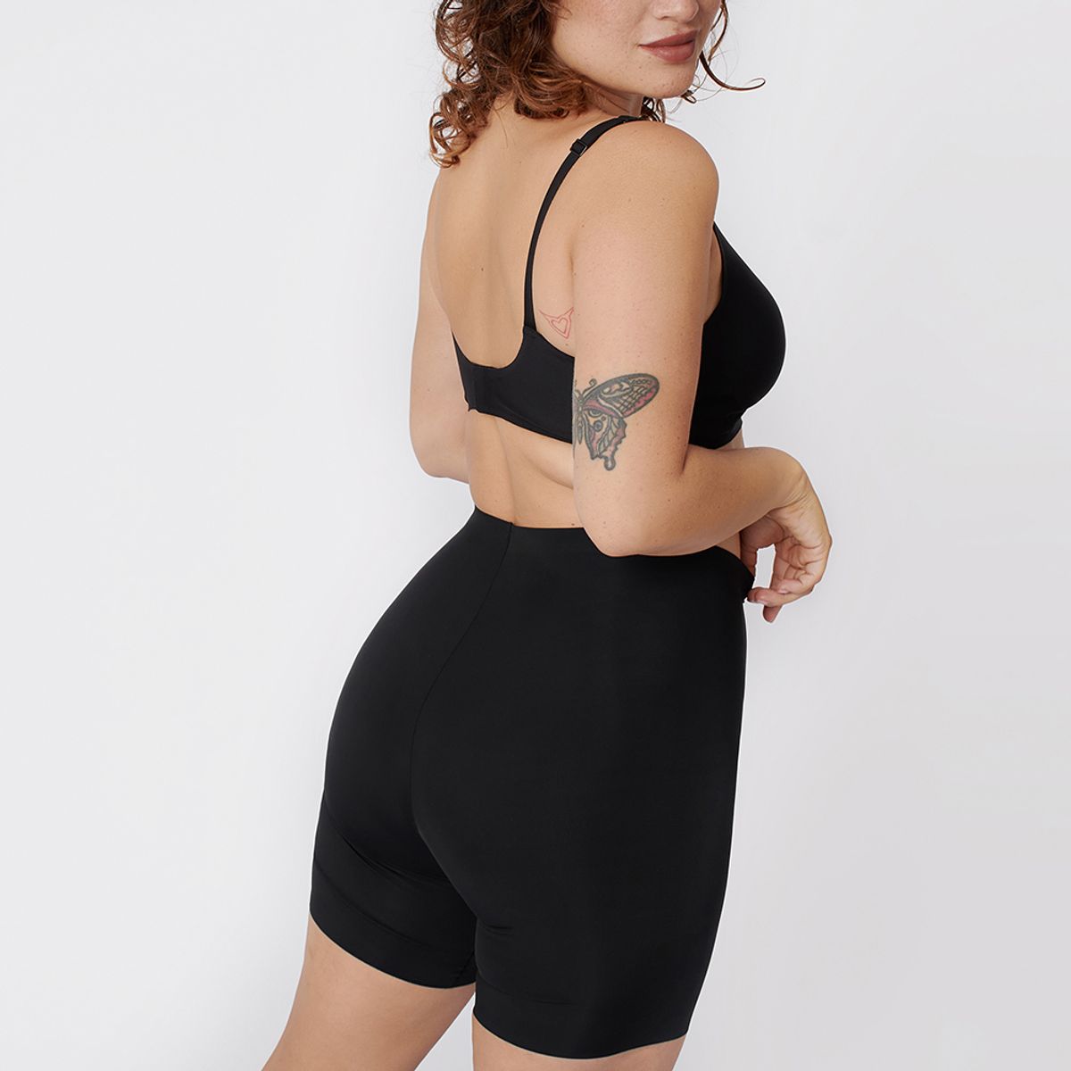 BENIE - Sostén Escote Profundo + Short modelador