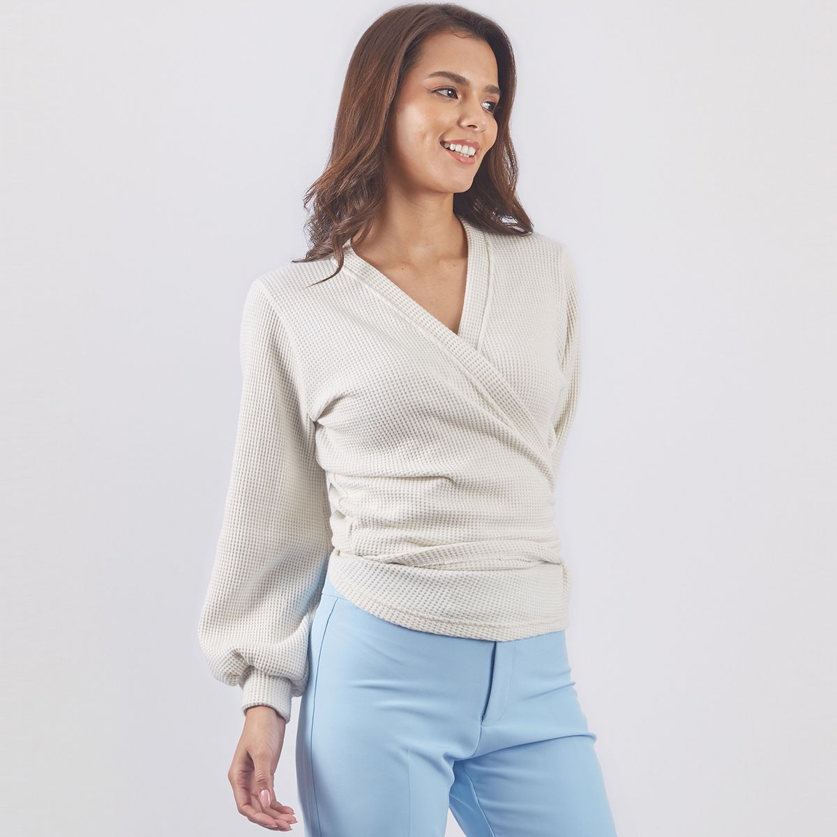 DOLCATTA - Chompa Mousse - White Color - Dolcatta