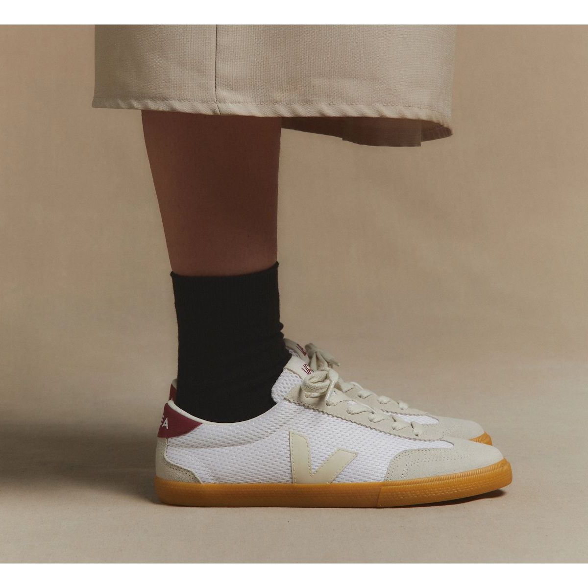 VEJA - Zapatilla volley aircell Beige