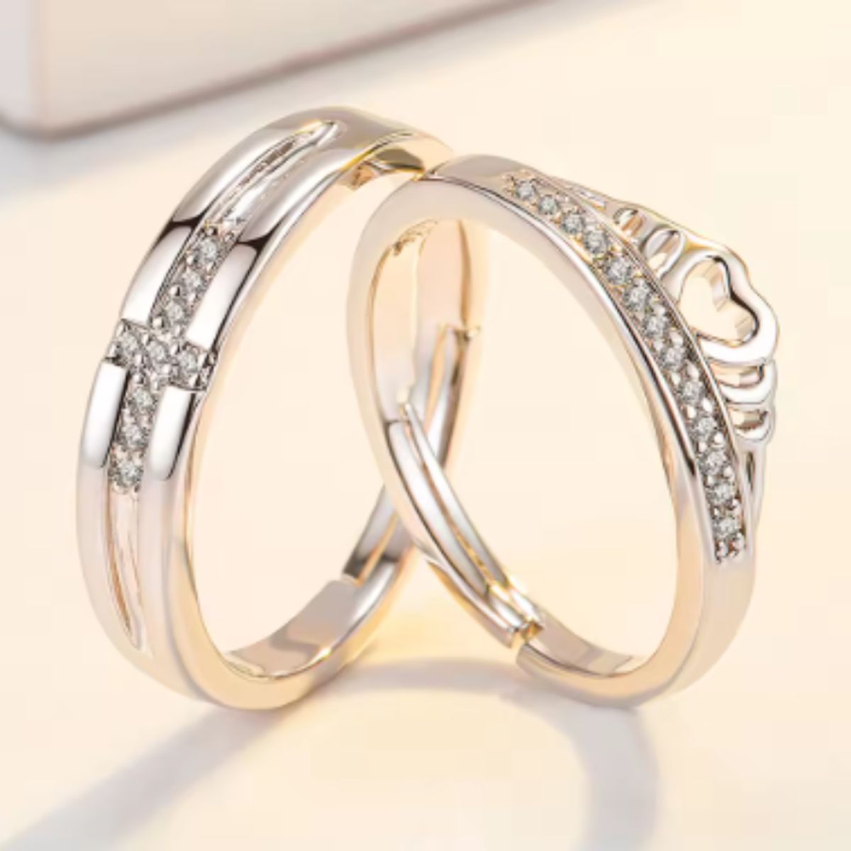 GENERICO - Anillos Ajustables “Sello de Amor”  Elegancia que Une Corazones