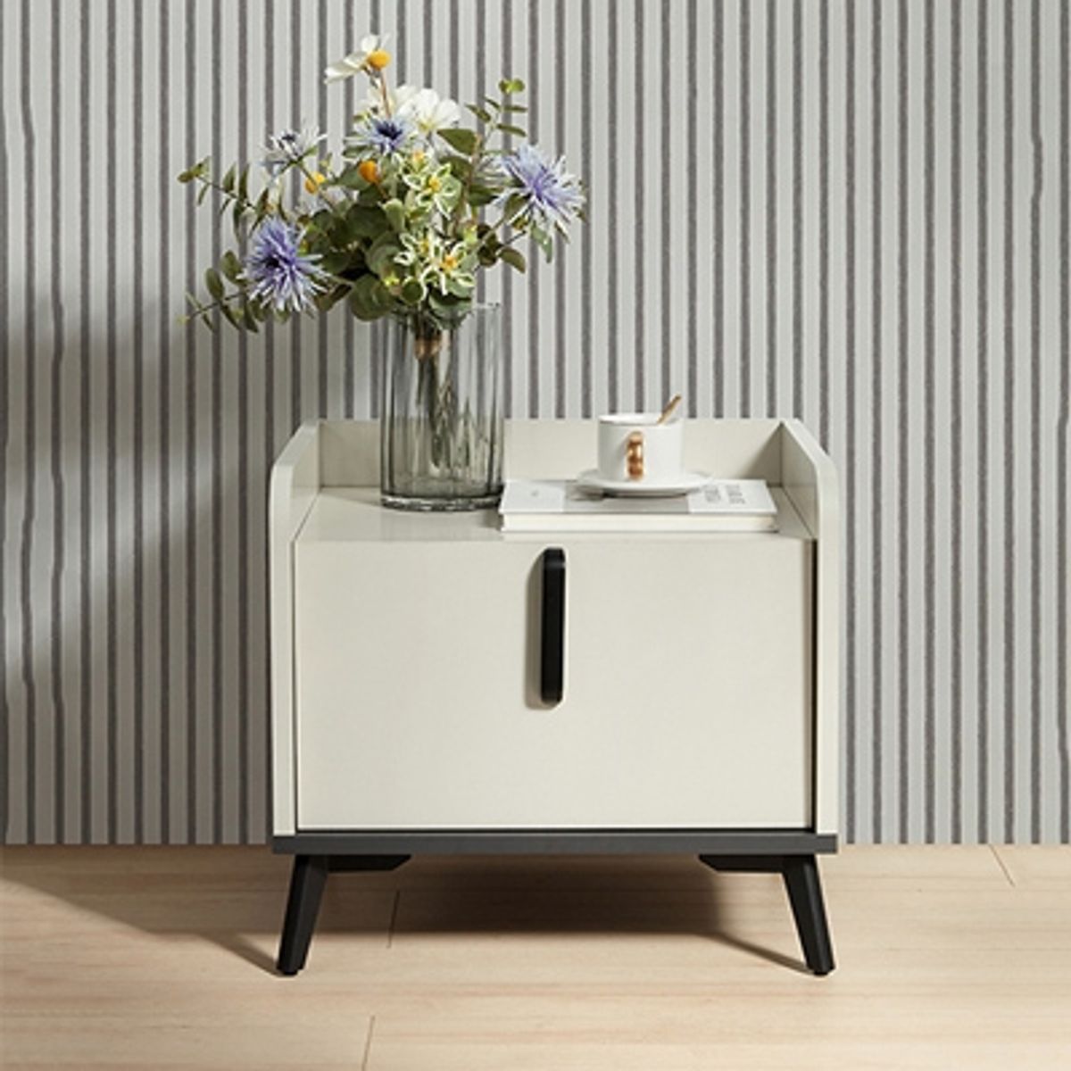 STARHOME - Velador Moderno Starhome Neutra Color Capri