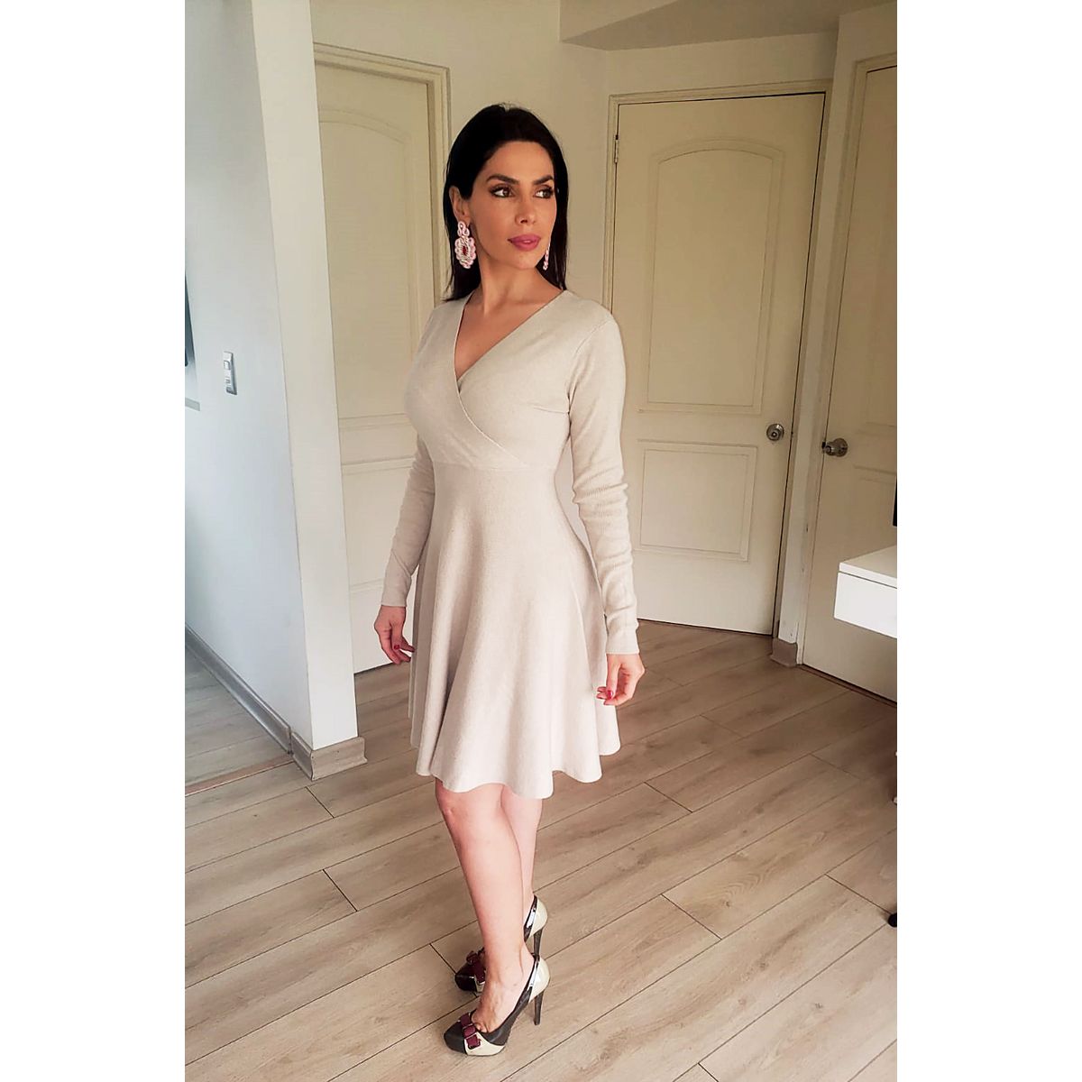 ARMA TU LOOK - VESTIDO RIHANNA ESCOTE CRUZADO FALDA EN A ARMA TU LOOK