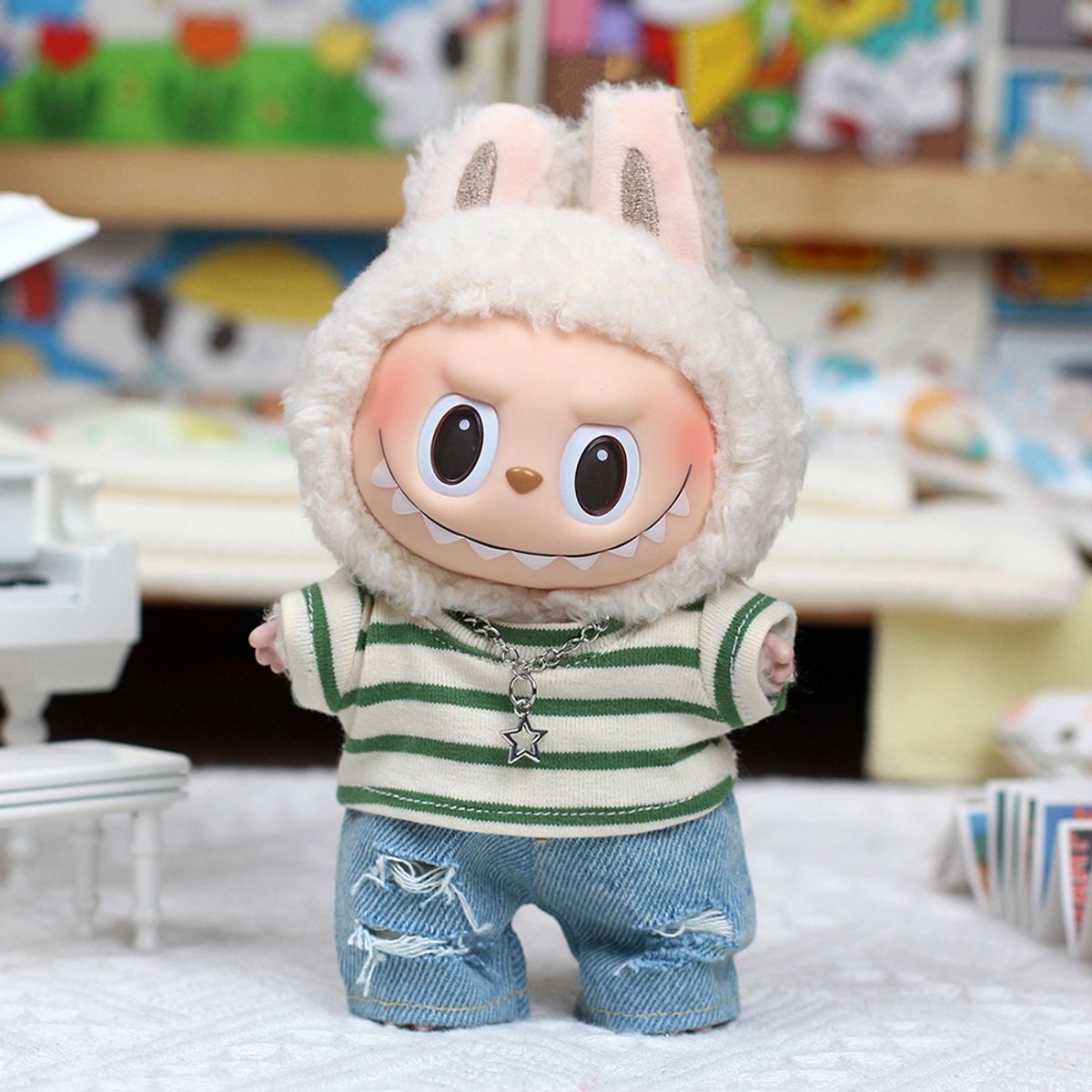 DISEÑO ORIGINAL - Ropa Labubu Polo Rayas Green Yellow Short Rasgado con Cadena