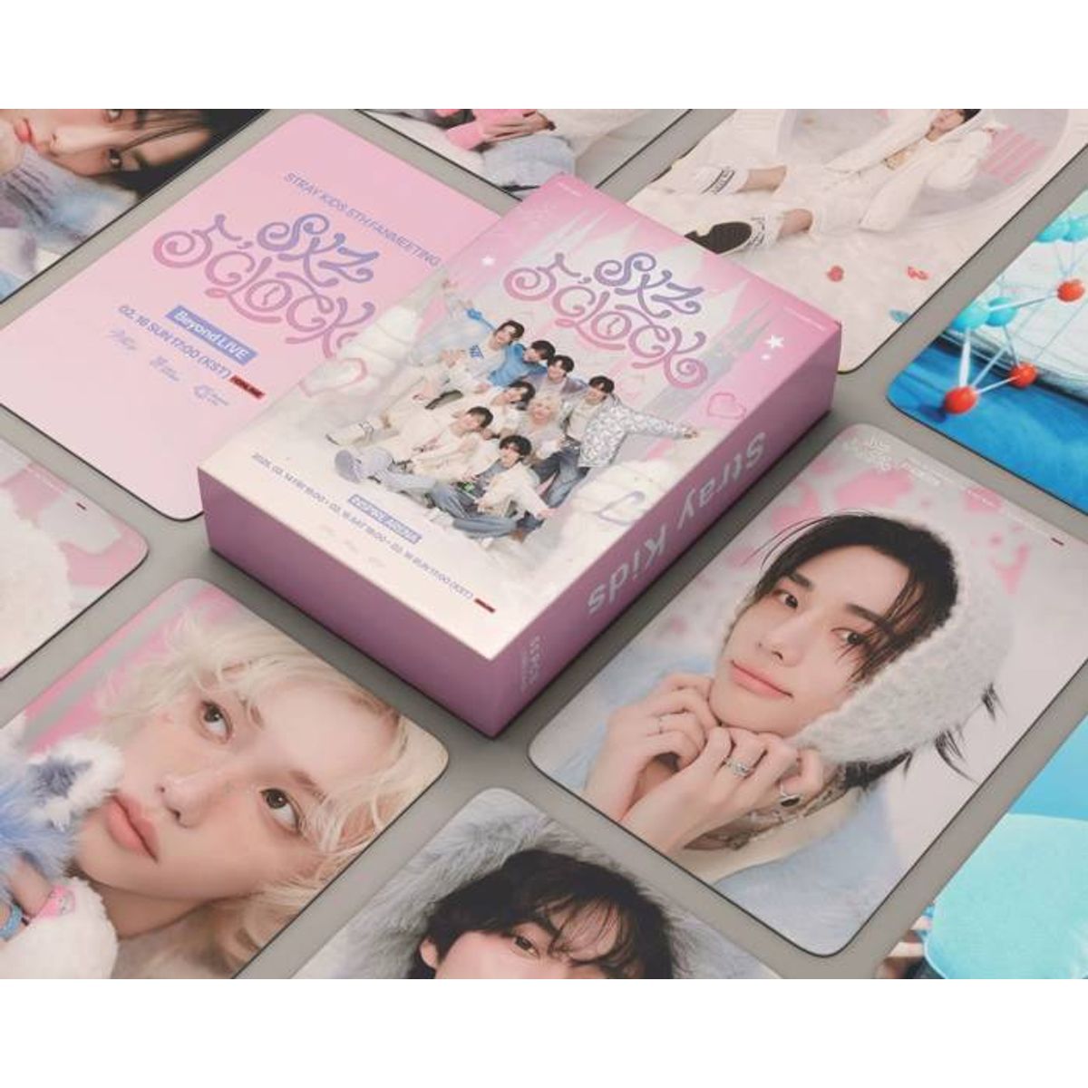 GENERICO - LOMOCARAD - STRAYKIDS CLOCK HOLOGRAFICO