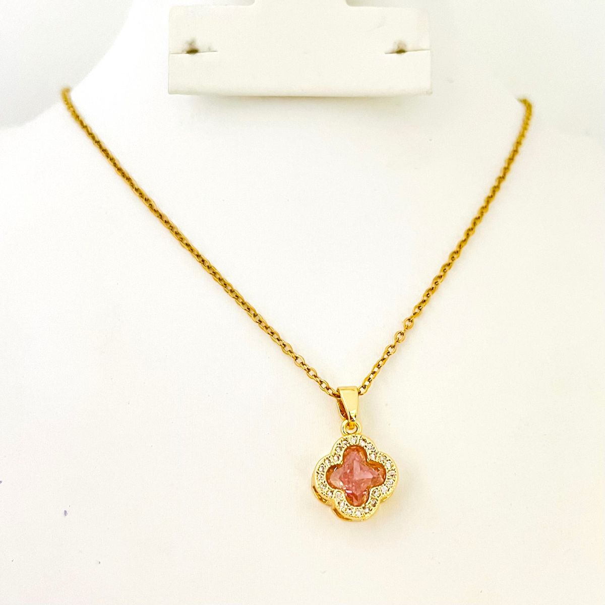 GENERICO - Collar de Acero Cristal Rosado Trébol 40 cm con Extensor