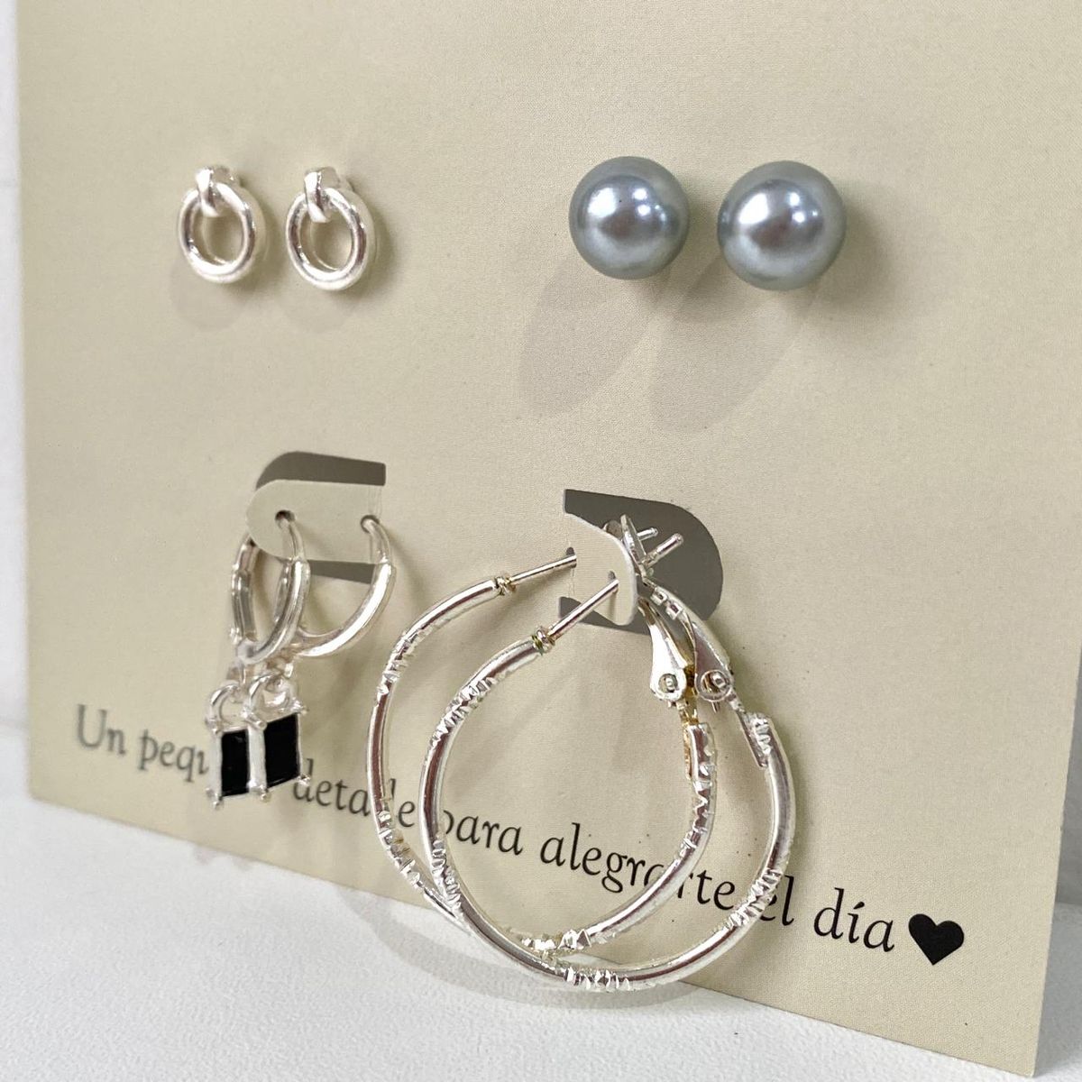GENERICO - Set de aretes por 4 unidades Beauty one