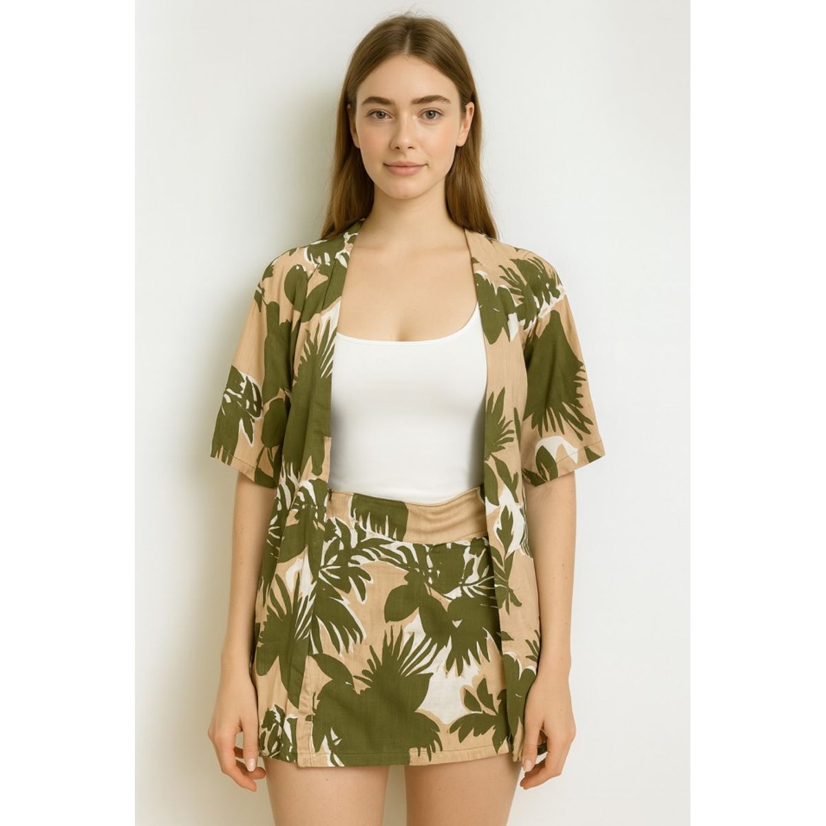 AMA OUTFITTERS - SET CAPA Y FALDA SHORT CAIRO