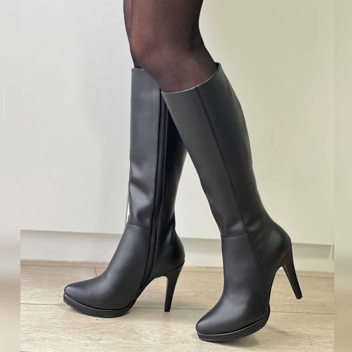 GENERICO - BOTA TACO AGUJA LOPEZ NEGRO PARA MUJER