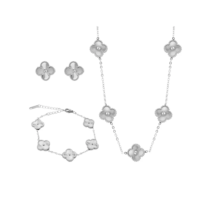 CLEO JOYAS & ACCESORIOS - Set Treboles Collar Pulsera y Aretes Dupe Van Cl Plateado