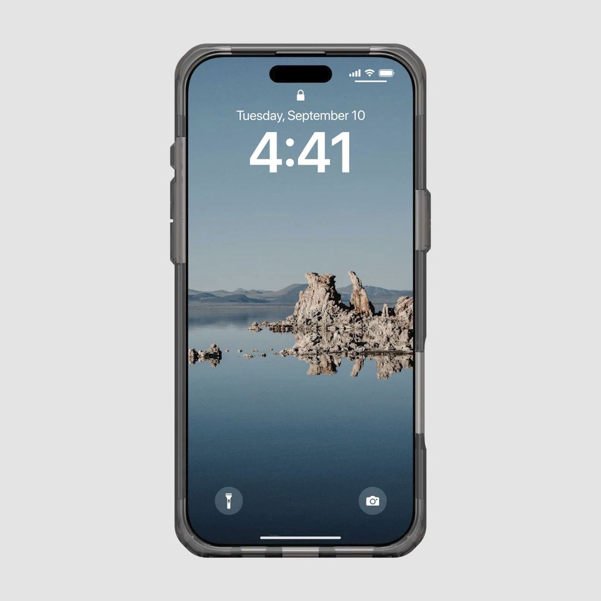 URBAN ARMOR GEAR - Case Magsafe UAG Plyo Para iPhone 16 Pro Max Blanco