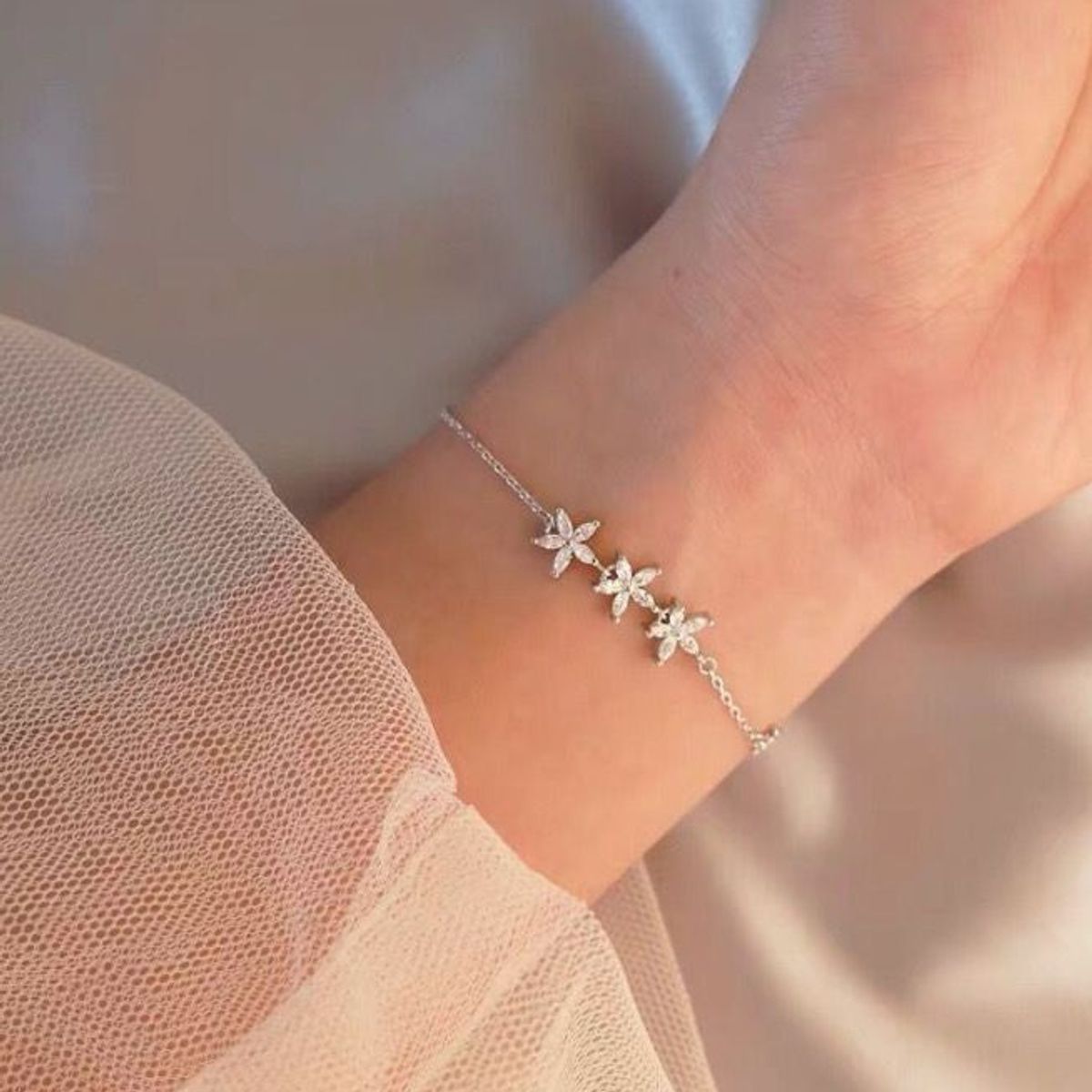 CLEO JOYAS & ACCESORIOS - Pulsera Three Estrellas Plata