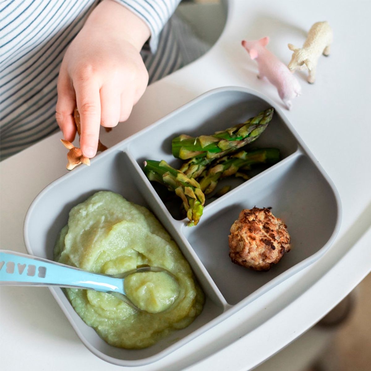 BEABA - PLATO DE SILICONA CON DIVISIONES Y VENTOSA + CUCHARA  BEABA