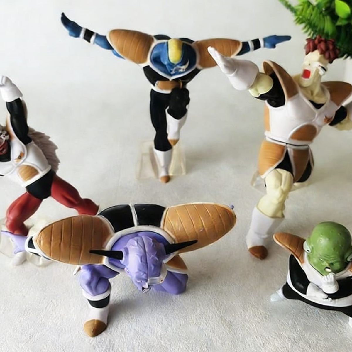 GENERICO - DRAGON BALL FUERZAS ESPECIALES GINYU 5 UNID