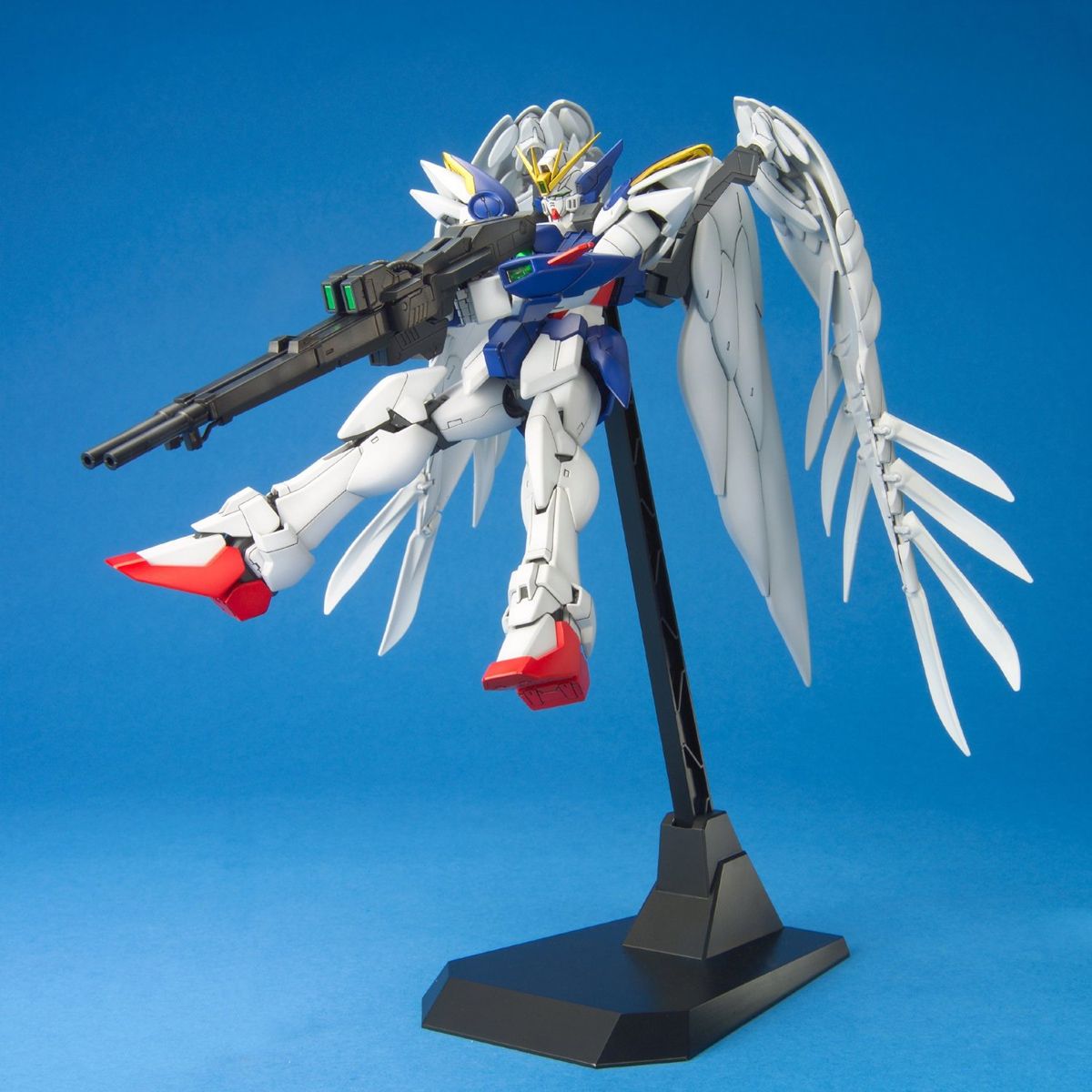 BANDAI - MAQUETAS MODEL KIT MG 1 100 W GUNDAM ZERO CUSTOM
