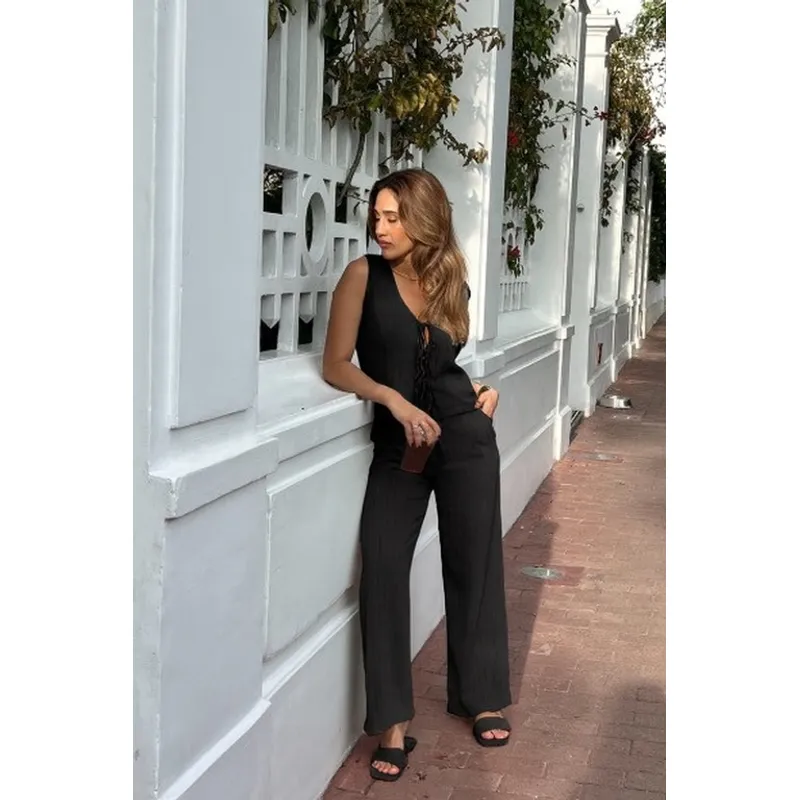 AMA OUTFITTERS - SET CHALECO Y PANTALON BELLA