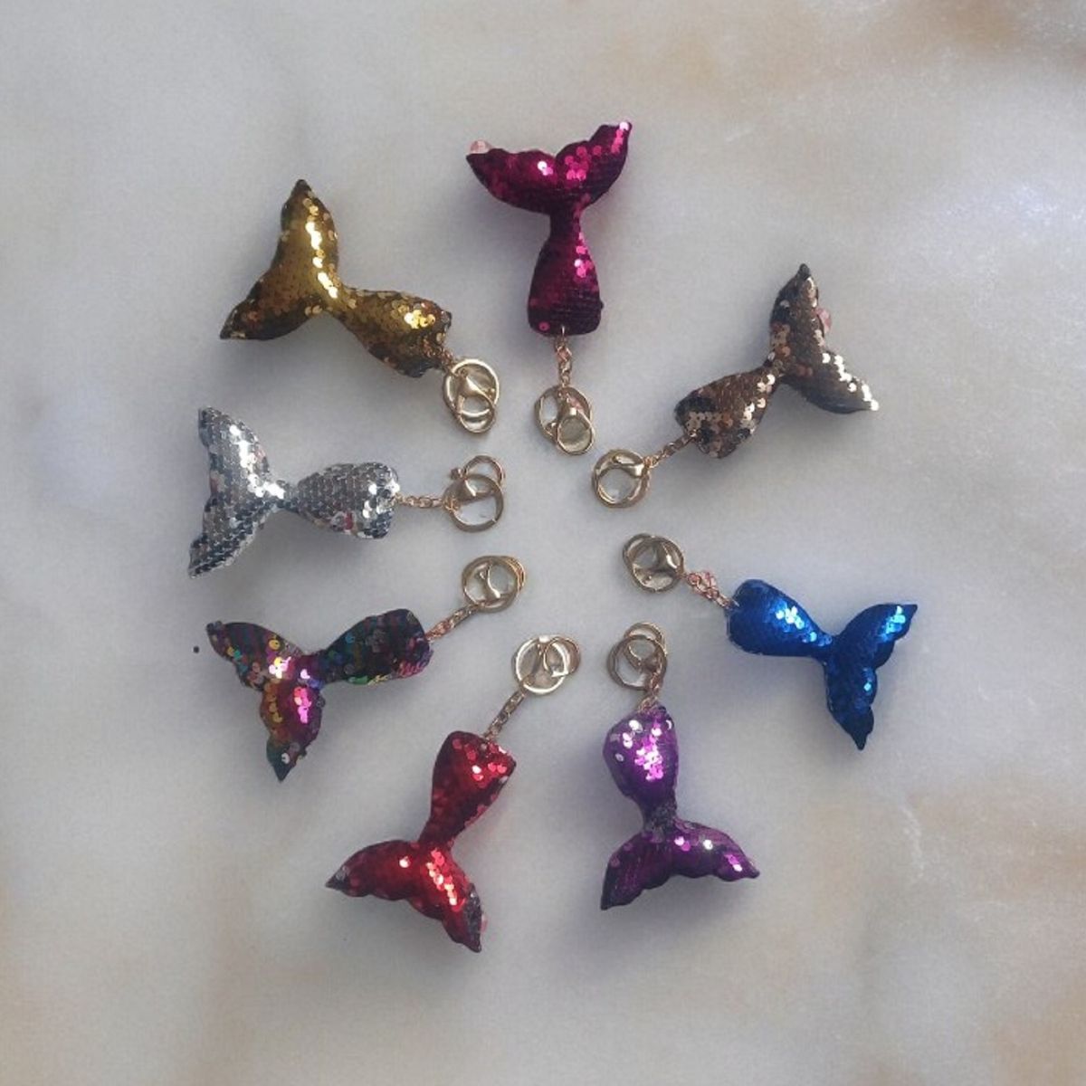 GENERICO - BOLSO PORTA CELULAR OVAL CON 3 COMPARTIMIENTOS ROSADO + LLAVERO DE REGALO