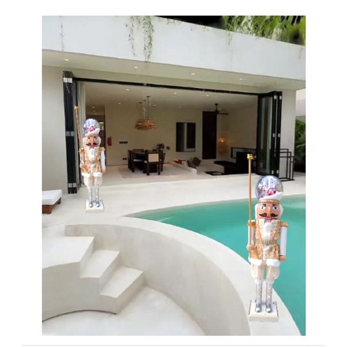 GENERICO - Cascanuez  Navideño Musical Con Esfera  Y  Movimiento 95 cm A1