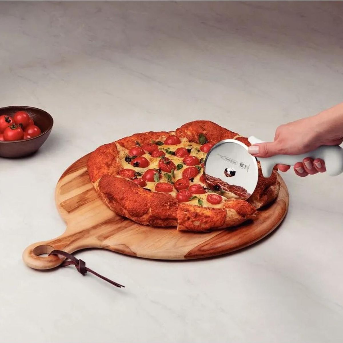 TRAMONTINA - Cortador De Pizza Profesional - Tramontina