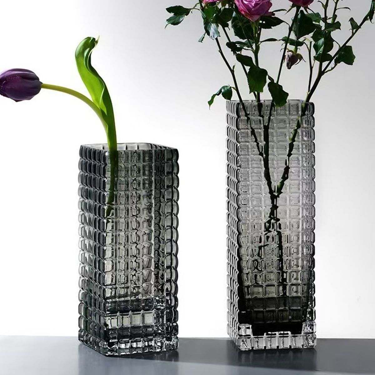 PIA COPELLO STORE - Florero de Vidrio Rectangular Gris