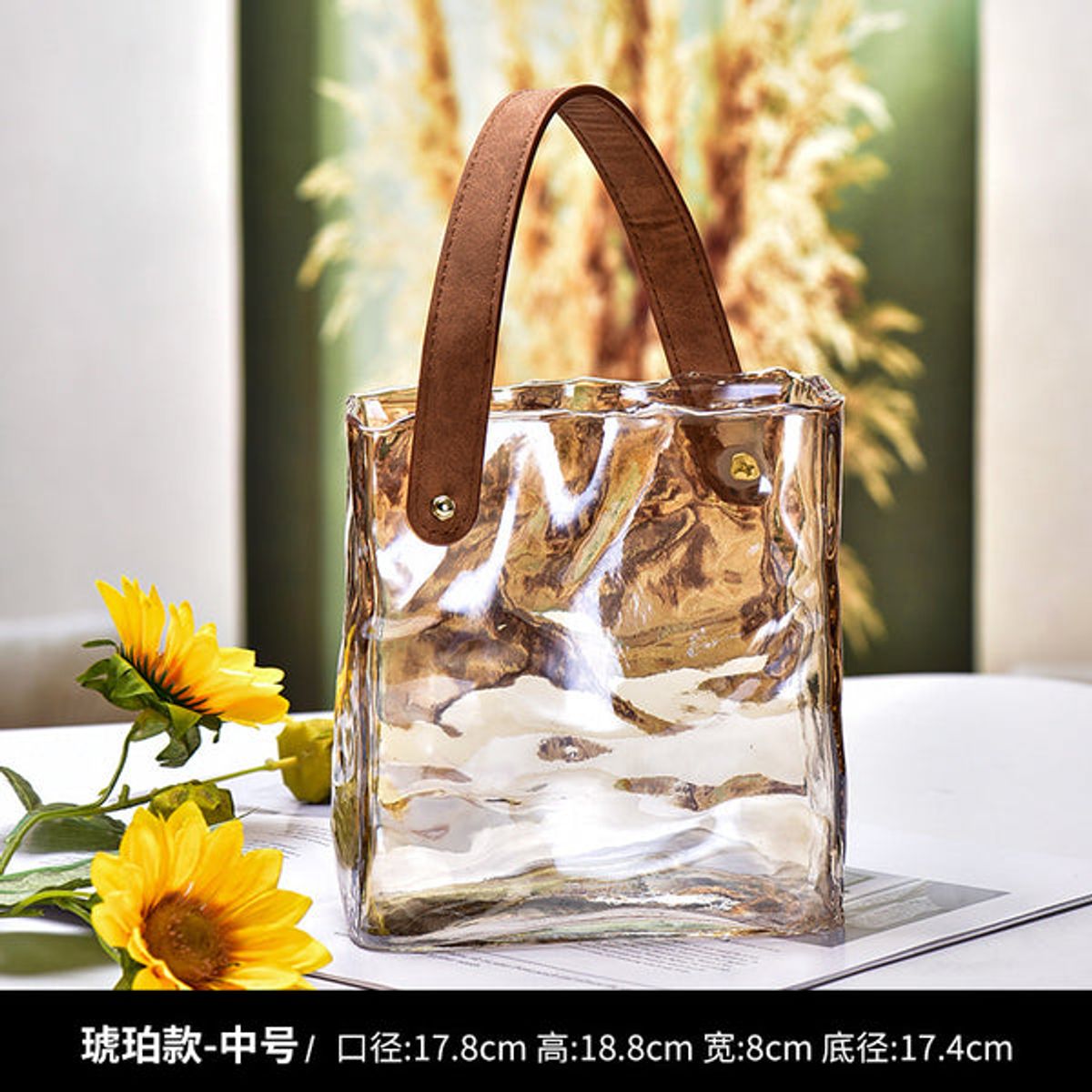 PIA COPELLO STORE - Florero de Vidrio Transparente con Asa Marrón