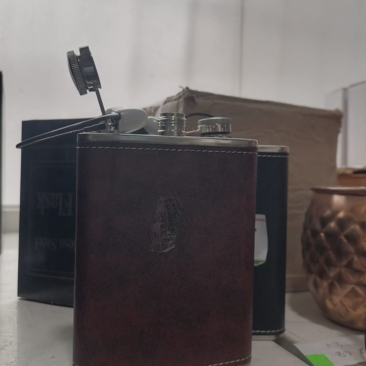 GENERICO - Licorera de cuerina color marron