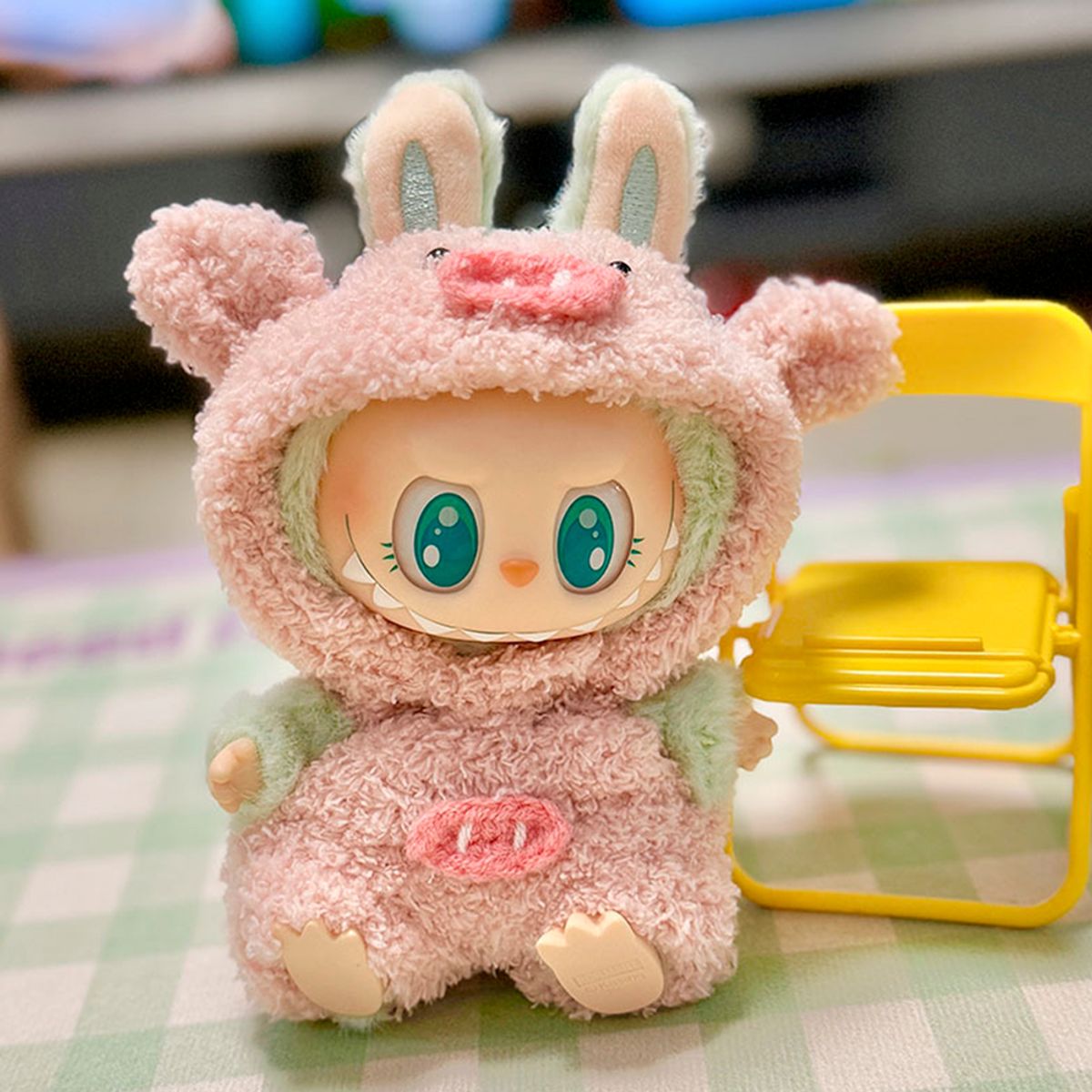 POP MART - Ropa Labubu Traje Cerdito