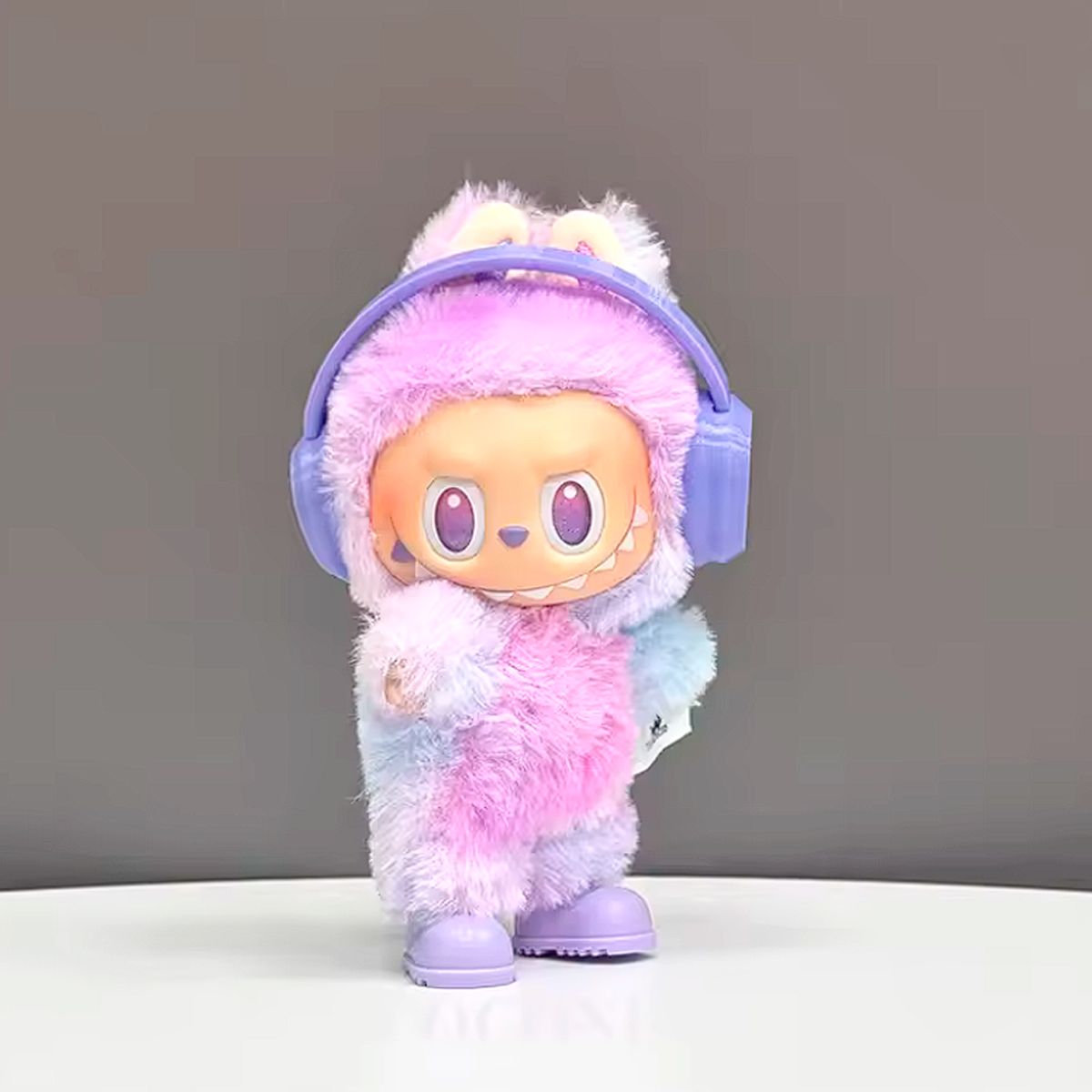 POP MART - Accesorio Labubu Audifono Color Lila