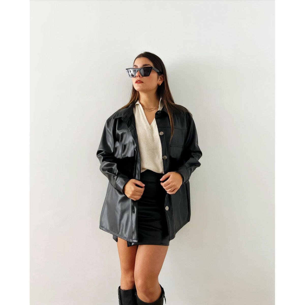 GENERICO - CAMISA OVERSIZE NEGRA DE DAMA